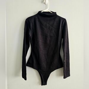 Pink Lily Black Long Sleeve Bodysuit | Medium